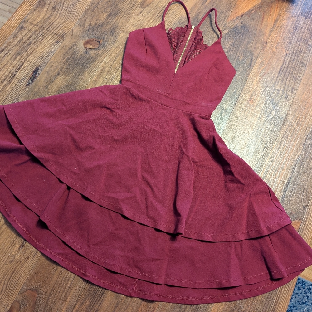 Small Windsor Flirty Red Dress Lace back circle skirt